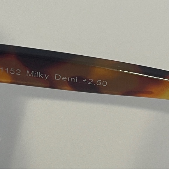 Max Studio Tortoise Shell Rectangular Glasses - Picture 2 of 3